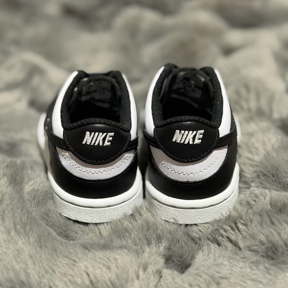 Nike Kids Black & White Dunks - Picture 5 of 7